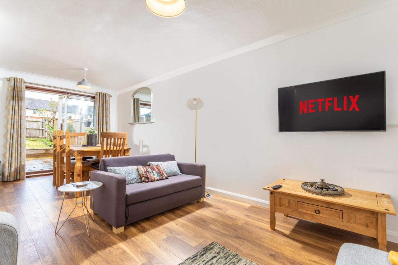 אשפורד Maunsell House - Lovely Central Home Near Designer Outlets & Town With Parking מראה חיצוני תמונה