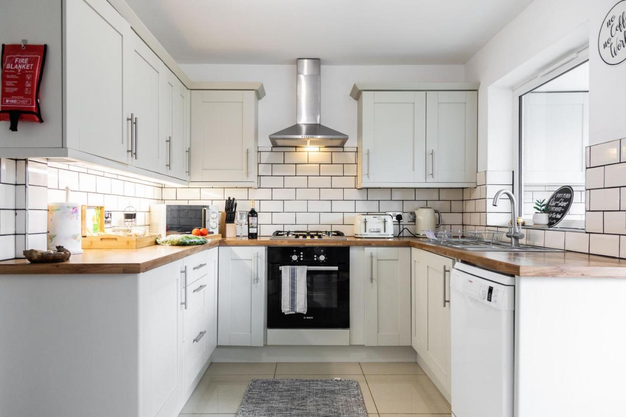 אשפורד Maunsell House - Lovely Central Home Near Designer Outlets & Town With Parking מראה חיצוני תמונה