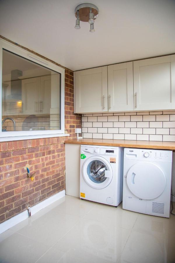 אשפורד Maunsell House - Lovely Central Home Near Designer Outlets & Town With Parking מראה חיצוני תמונה